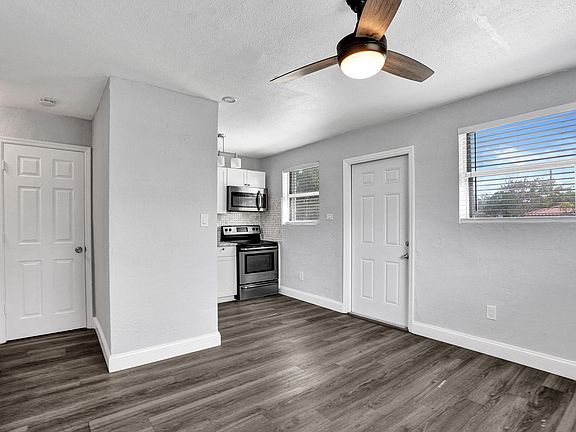 5th image of 2261 NW 2nd Street