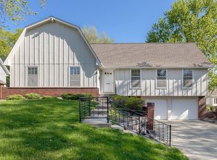 10630 W 99th St, Overland Park, KS 66214