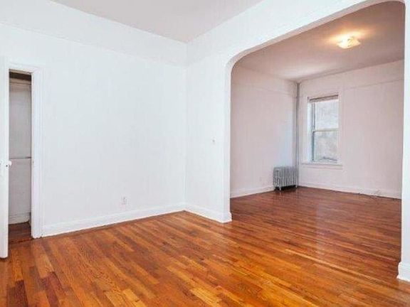 3rd image of 676 Grand St APT 3