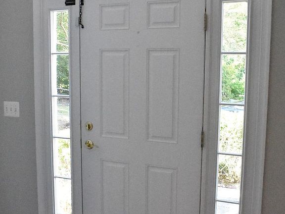 3rd image of 711 Galway Ln