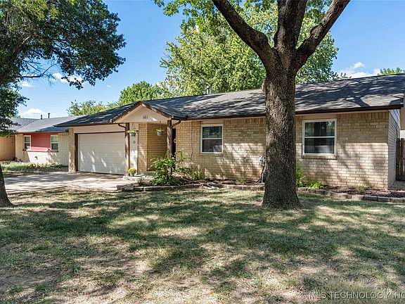 2nd image of 661 E 135th Pl