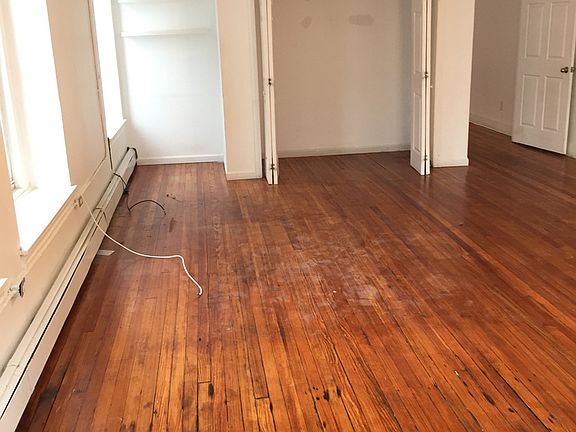 3rd image of 19 Hudson St Rm 400
