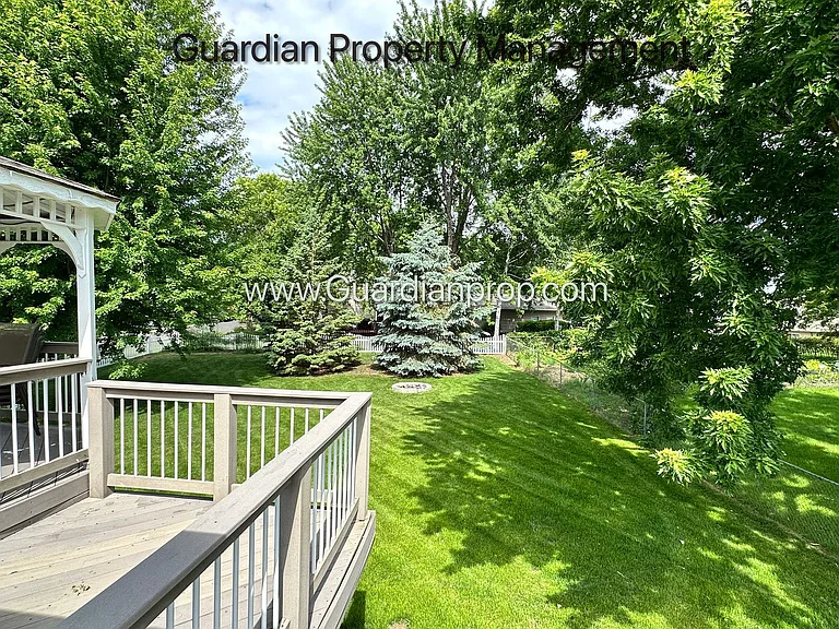 8841 Garland Ln N — Photo 15