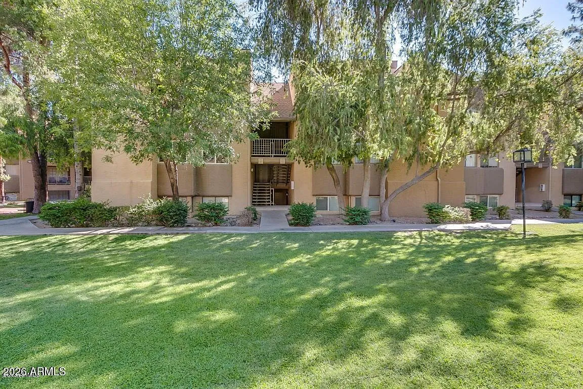 2 bed, 2.0 bath, 1022 sqft, $1,395 — Photo 2