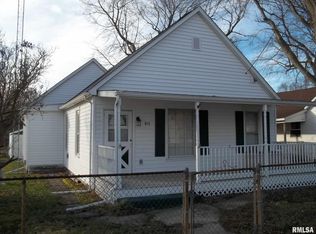 815 S 1st St, Divernon, IL 62530