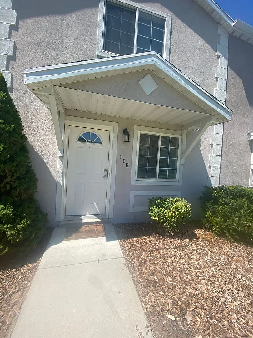 168 Coventry Place Logan UT 84341 — Photo 1