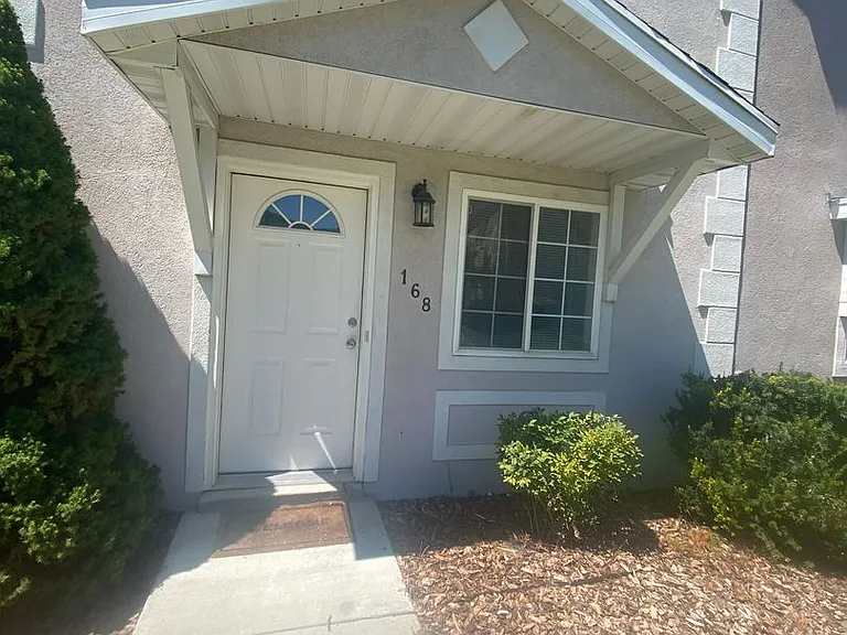 168 Coventry Pl — Photo 1