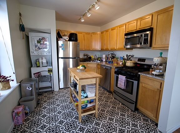 3rd image of 1517 E Moyamensing Ave Floor 3