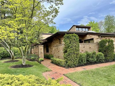 18 Whitewood Drive #-, Roslyn, NY, 11576