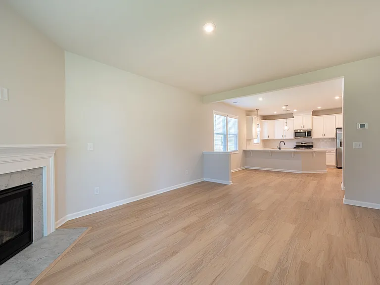 852 Tess St — Photo 10