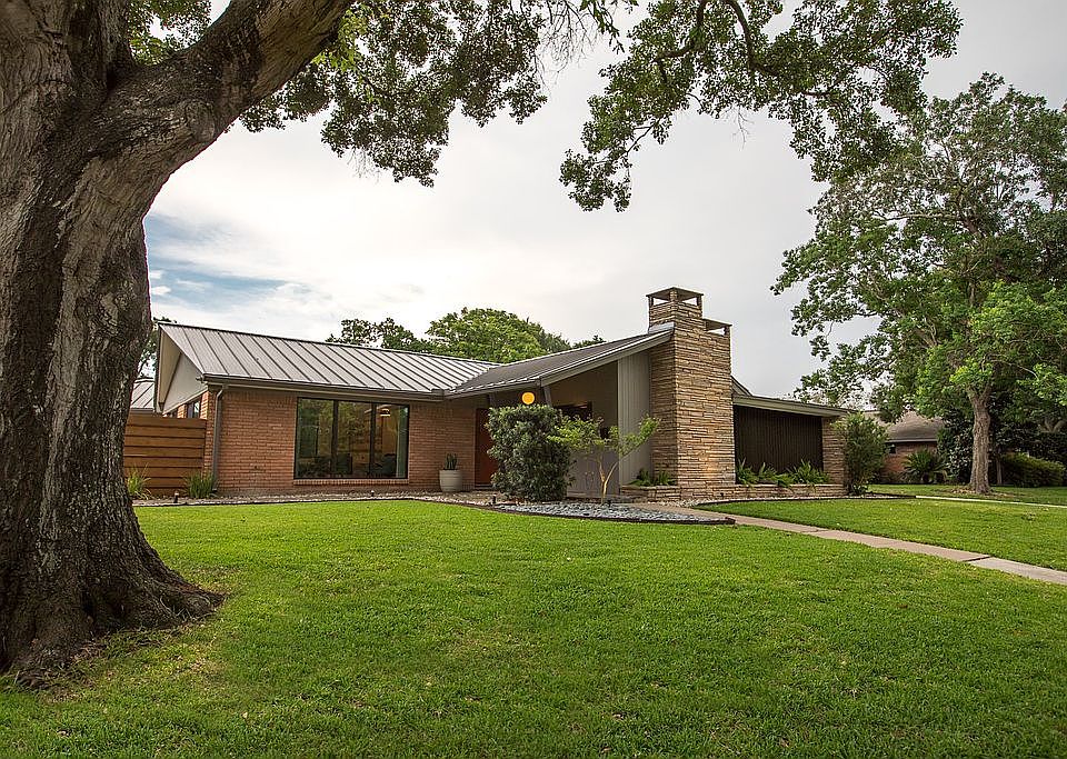 1st image of 7822 Braeburn Valley Dr