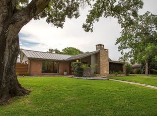 7822 Braeburn Valley Dr, Houston, TX 77074