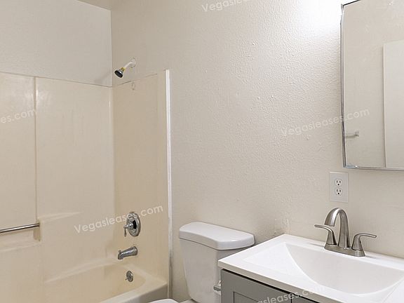 4th image of 304 Eastminister Ct APT C