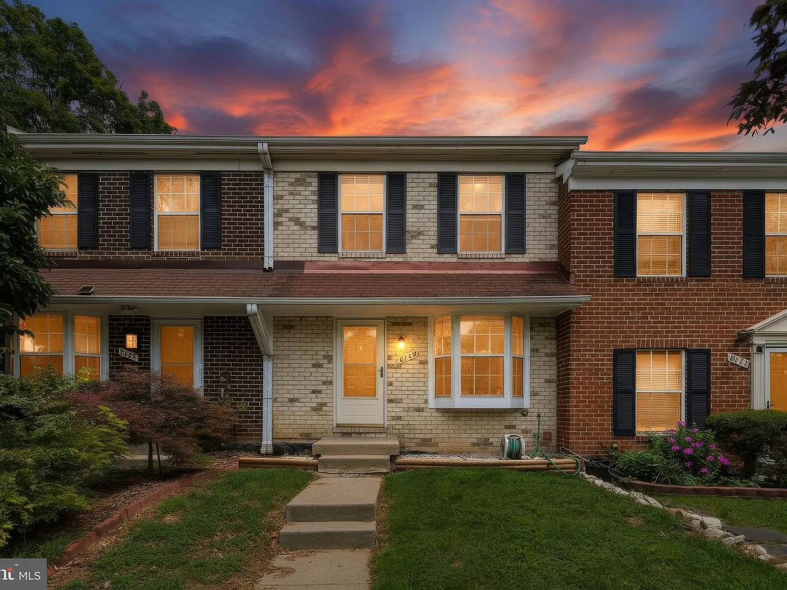 3 bed, 1.5 bath, 1080 sqft, $2,500 — Photo 2