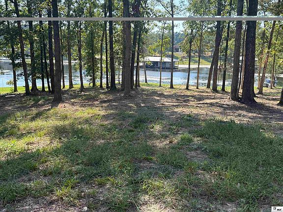 2nd image of 180 Goss Rd