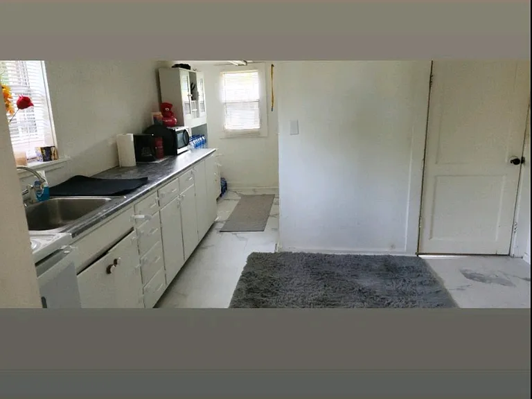 701 S Pierce St — Photo 4