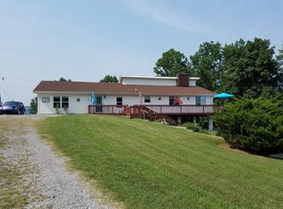 133 Meadow Cir, Jacksboro, TN 37757