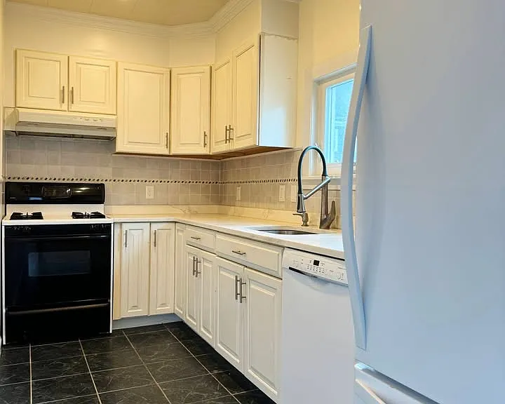 41 Fairview Ter #2 — Photo 20