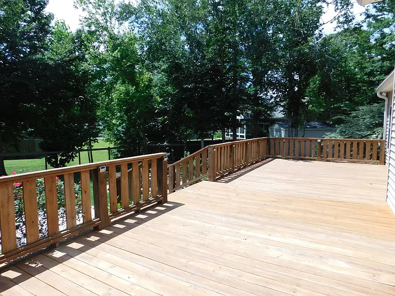 300 Taliaferro Ln — Photo 40