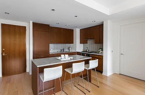 580 Washington St #9 Photo 1