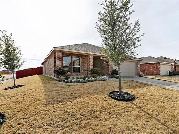 3rd image of 148 Oriole Dr