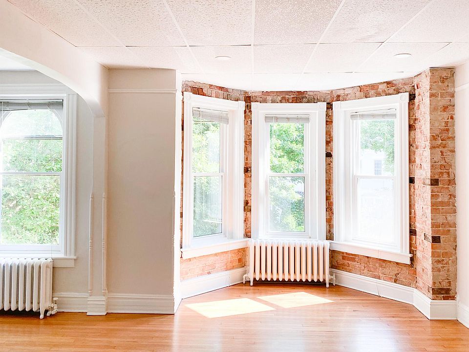 1st image of 2519 Grove Ave #2