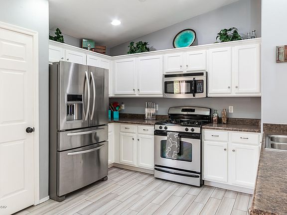 5th image of 7134 S Oakbank Dr