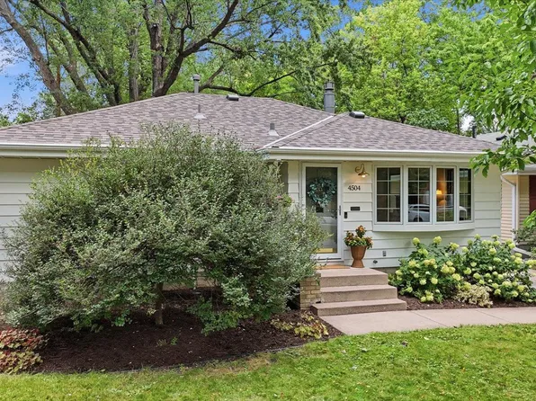 4504 Halifax Ave N, Robbinsdale, MN 55422
