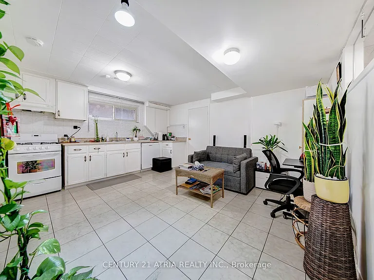 43 Aragon Ave #B — Photo 3