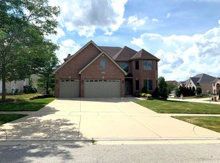 370 Jennifer Ln, Roselle, IL 60172