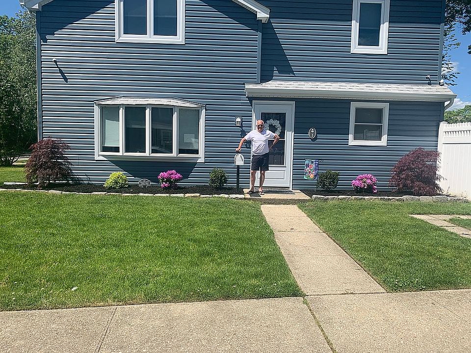1 Pennsylvania Ave, Massapequa, NY 11758 Zillow