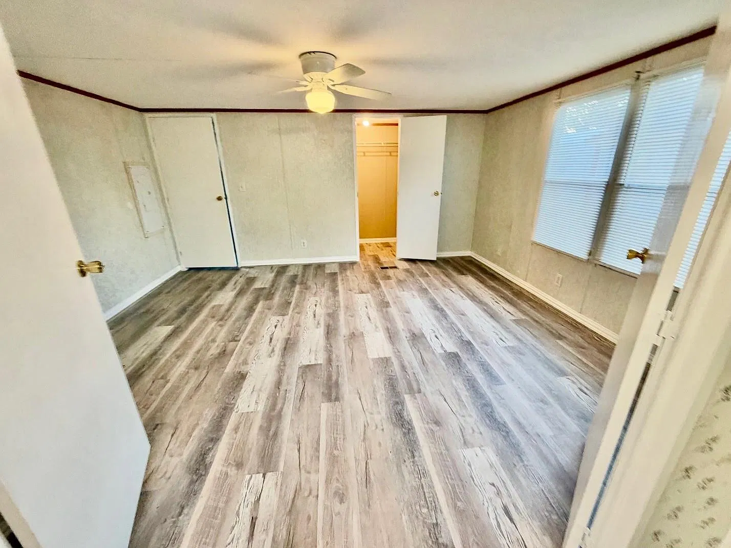 3 bed, 2.0 bath, 1280 sqft, $1,650 — Photo 3