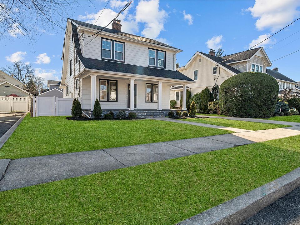 1st image of 30 Raymond Street