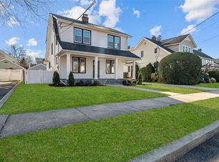30 Raymond St, Rockville Centre, NY 11570