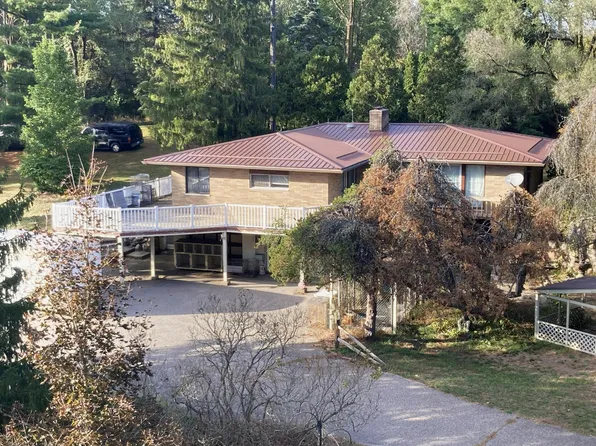 7250 S Sheridan Rd, Sheridan, MI 48884