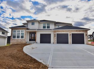 8105 NE 77th St, Kansas City, MO 64158