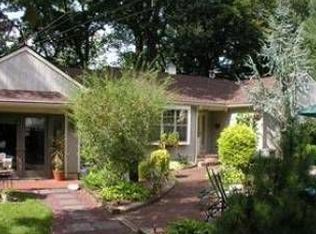 203 E Beechwood Ave, Oaklyn, NJ 08107
