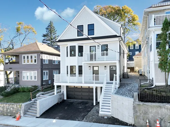 514 Poplar St #1, Roslindale, MA 02131