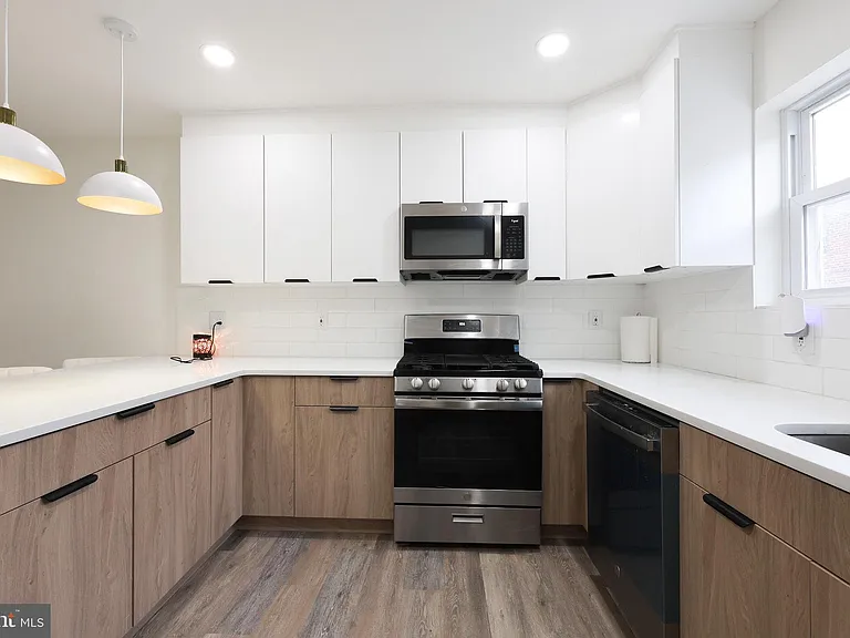 7710 Temple Rd — Photo 6