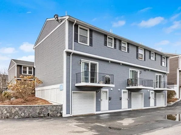 1223 Pawtucket Blvd APT 94, Lowell, MA 01854