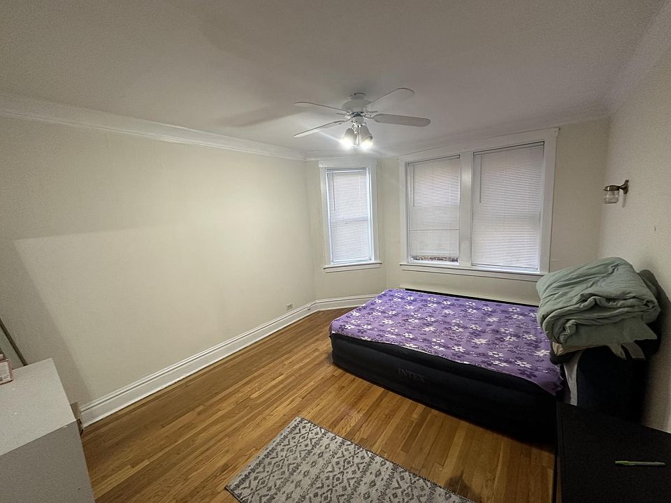 1st image of 1511 W Bryn Mawr Ave APT 2E