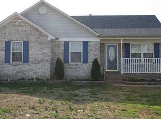 179 Kousa Dr, Shepherdsville, KY 40165