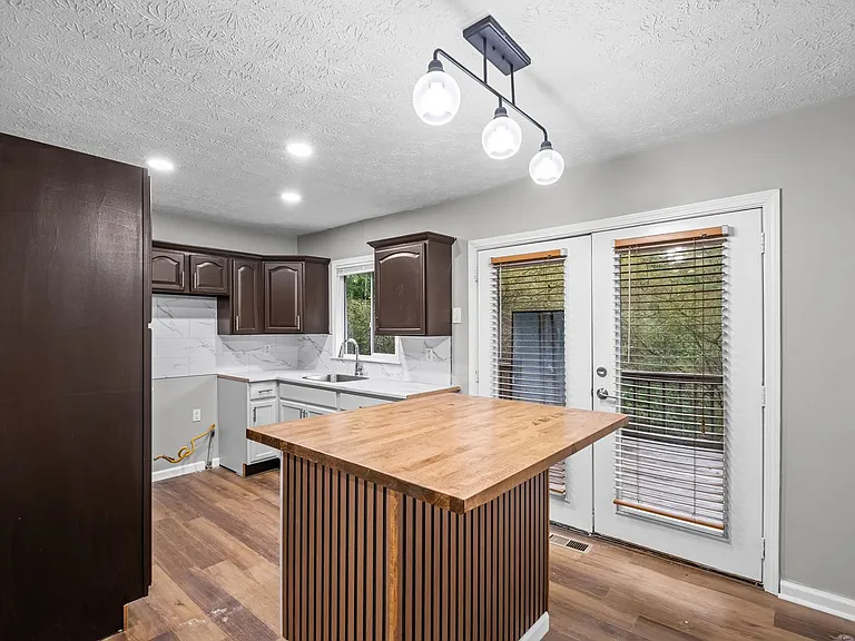 3100 Fern Valley Dr SW #A — Photo 8