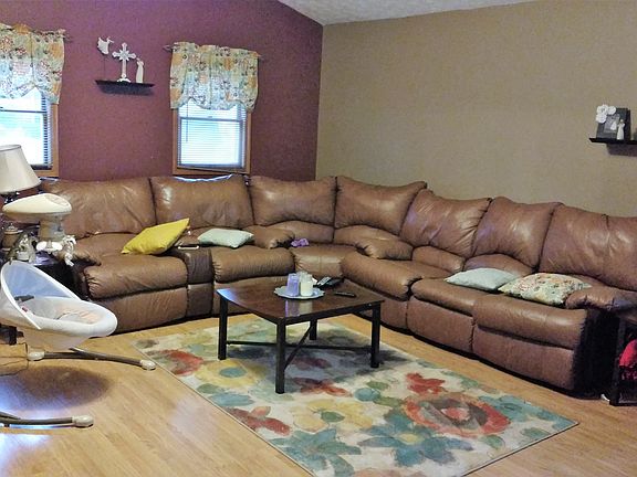 2nd image of 1166 Donald Dr