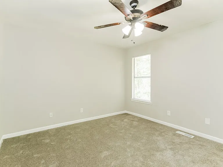 232 Glenvalley Ln NW — Photo 8