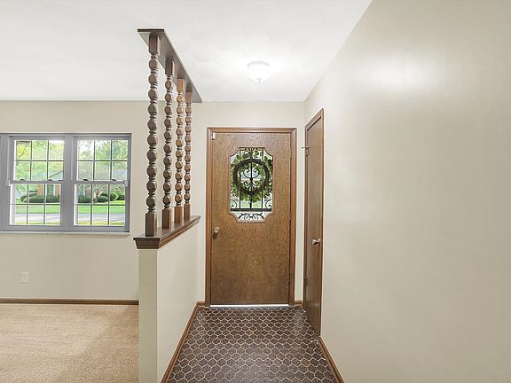 5th image of 8610 Royal Meadow Dr