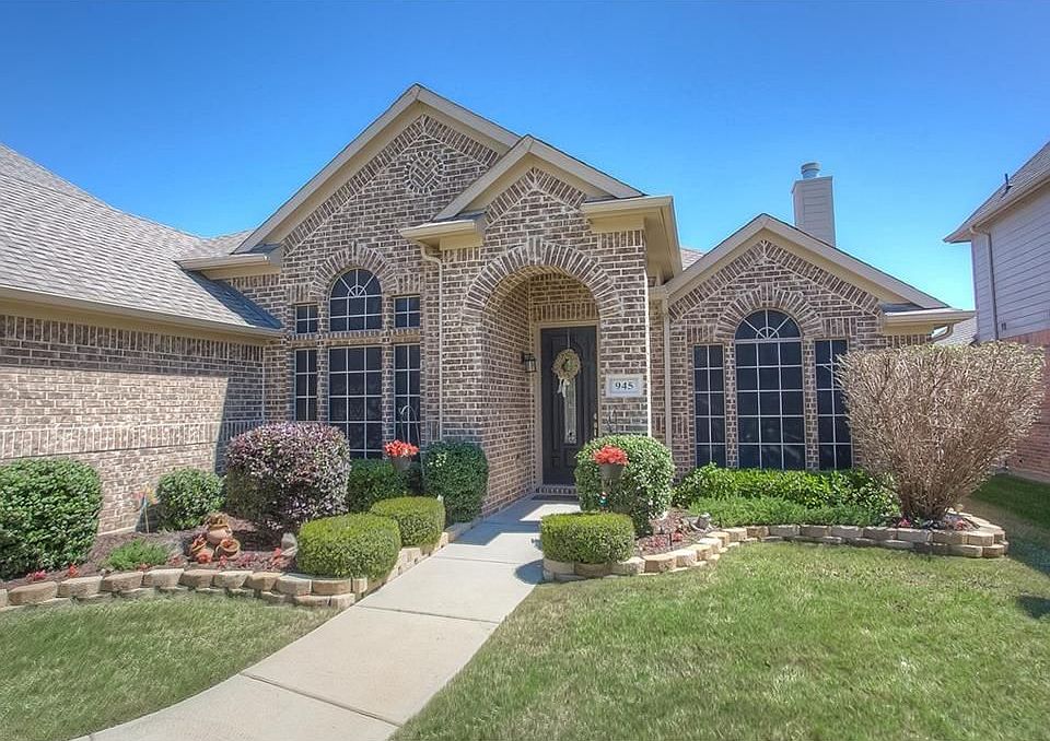 1st image of 945 Tara Dr