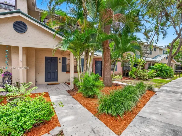 506 Westree Ln, Fort Lauderdale, FL 33324