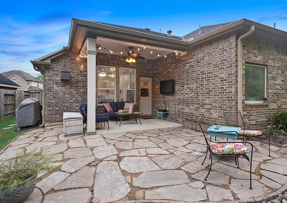 1st image of 7023 Sanders Hill Ln