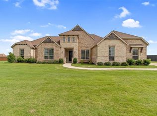 208 Everest Ln, Waxahachie, TX 75167